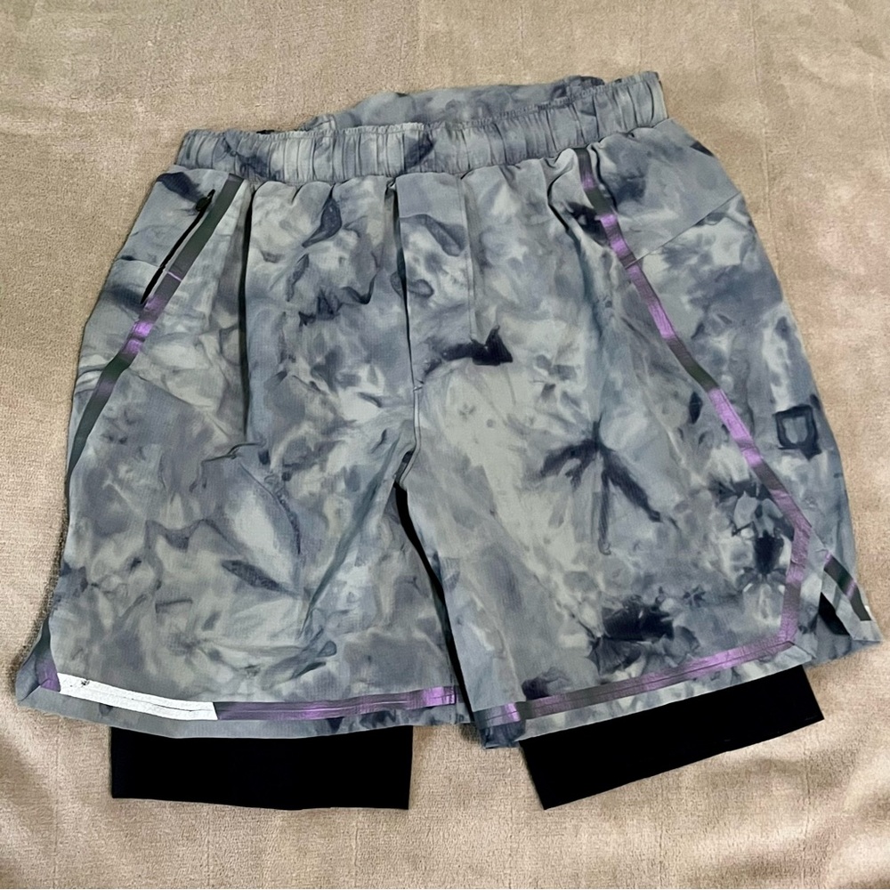 Lululemon Surge Lined Shorts 6" in a Tidal Dye Baltic Grey/Element- Men’s Sm
